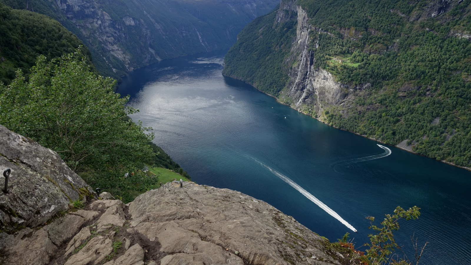 Klicke auf die Grafik für eine vergrößerte Ansicht

Name: 2025 Norge 0847.jpg
Ansichten: 115
Größe: 785,5 KB
ID: 3362591