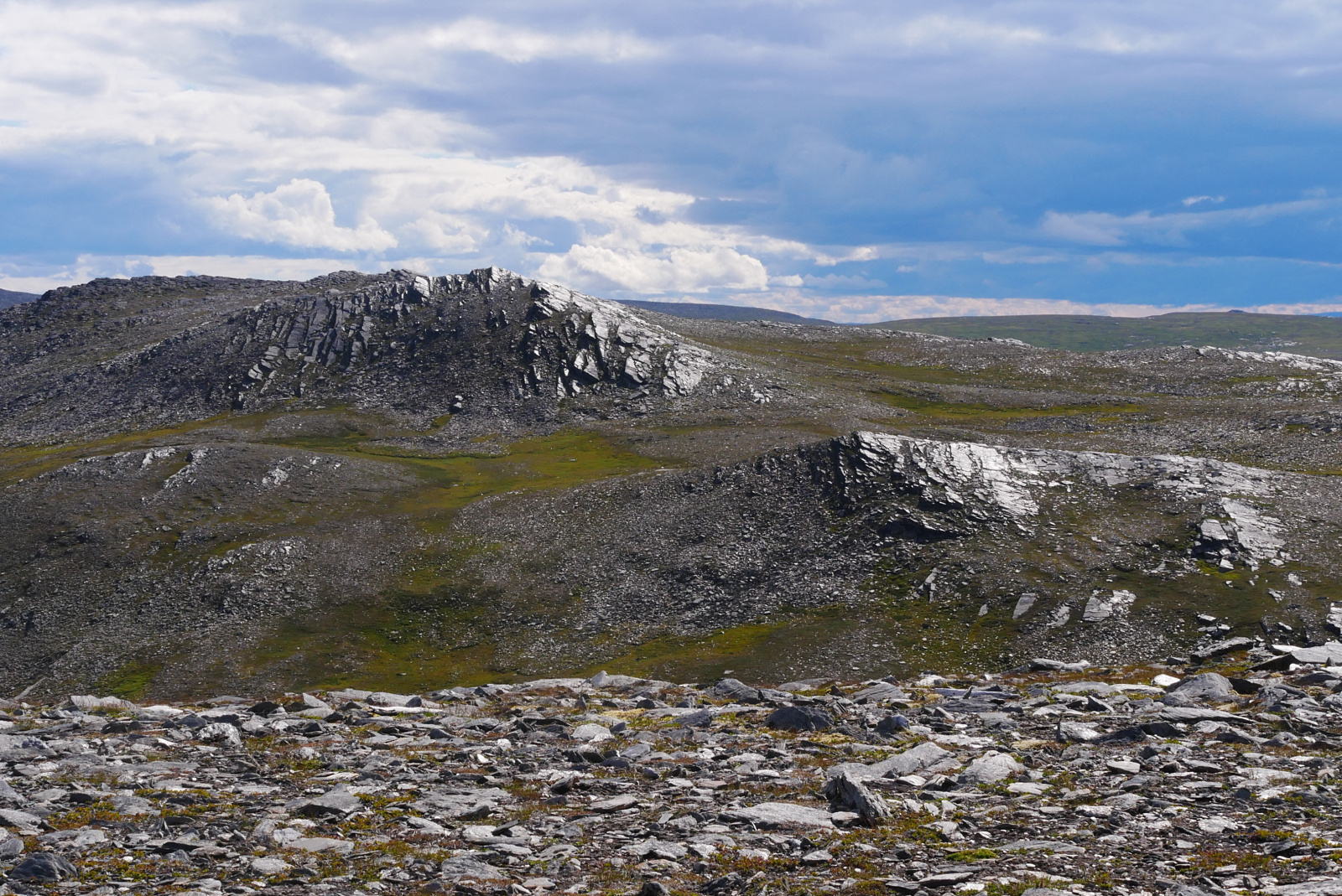 Klicke auf die Grafik für eine vergrößerte Ansicht

Name: P1040365.jpg
Ansichten: 0
Größe: 1.005,4 KB
ID: 3362974