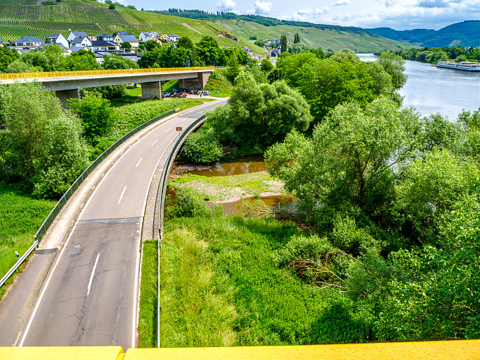 Klicke auf die Grafik für eine vergrößerte Ansicht

Name: Bild -11.jpg
Ansichten: 6
Größe: 1,12 MB
ID: 3364013