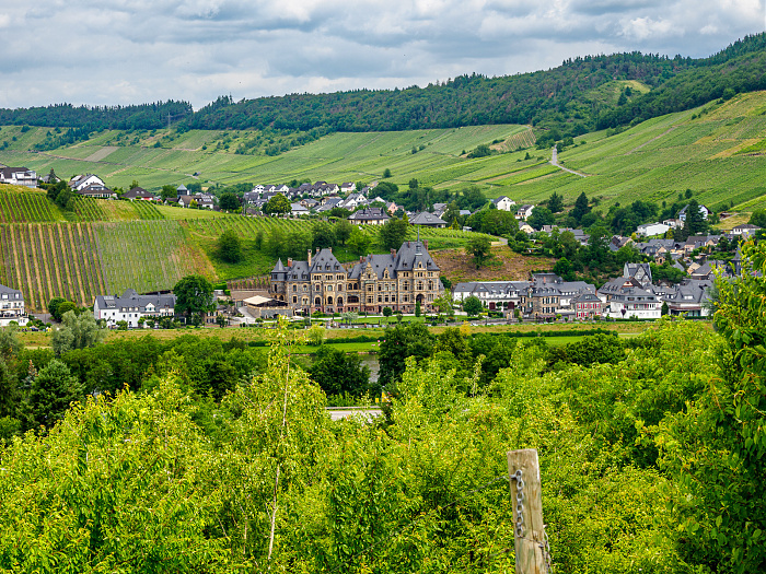 Klicke auf die Grafik für eine vergrößerte Ansicht

Name: Bild -13.jpg
Ansichten: 6
Größe: 1,32 MB
ID: 3364017