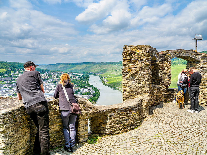 Klicke auf die Grafik für eine vergrößerte Ansicht

Name: Bild -24.jpg
Ansichten: 6
Größe: 920,8 KB
ID: 3364027