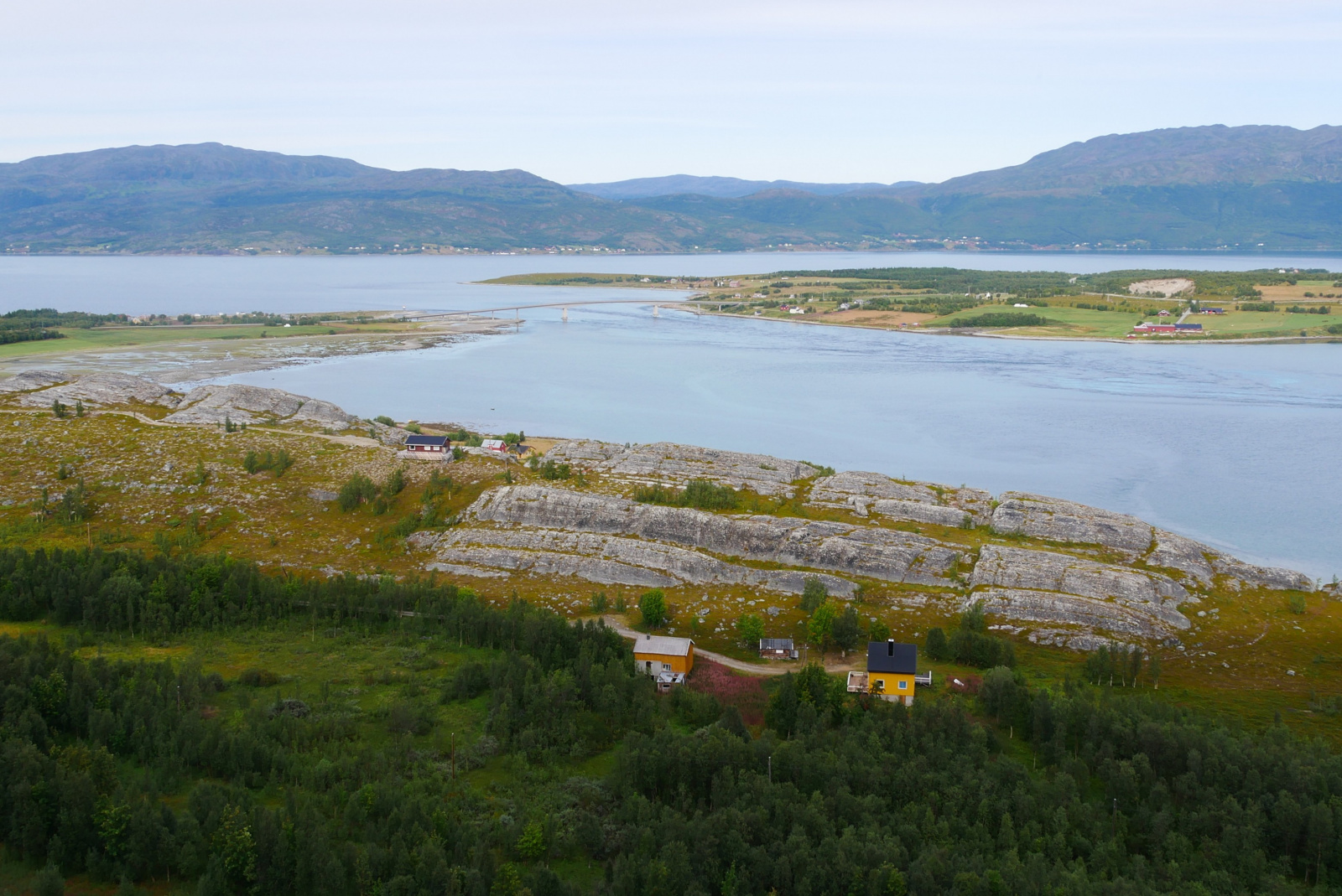 Klicke auf die Grafik für eine vergrößerte Ansicht

Name: p1070509-adjust-horizon_8nzk58ur_1.jpg
Ansichten: 149
Größe: 686,4 KB
ID: 3364132