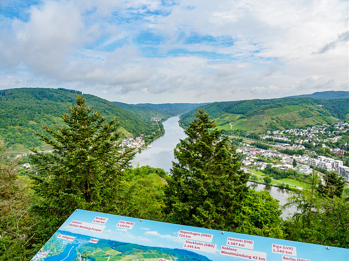 Klicke auf die Grafik für eine vergrößerte Ansicht

Name: Bild-10.jpg
Ansichten: 0
Größe: 953,2 KB
ID: 3365769