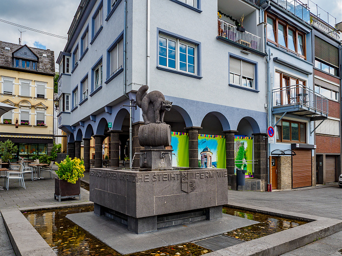 Klicke auf die Grafik für eine vergrößerte Ansicht

Name: Bild-22.jpg
Ansichten: 0
Größe: 832,3 KB
ID: 3365780