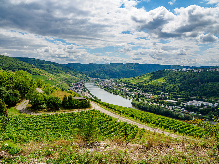 Klicke auf die Grafik für eine vergrößerte Ansicht

Name: Bild-33.jpg
Ansichten: 0
Größe: 1,05 MB
ID: 3365796