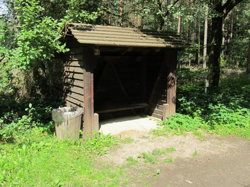 Datei:E1 Schutzhuette Heide5.jpg