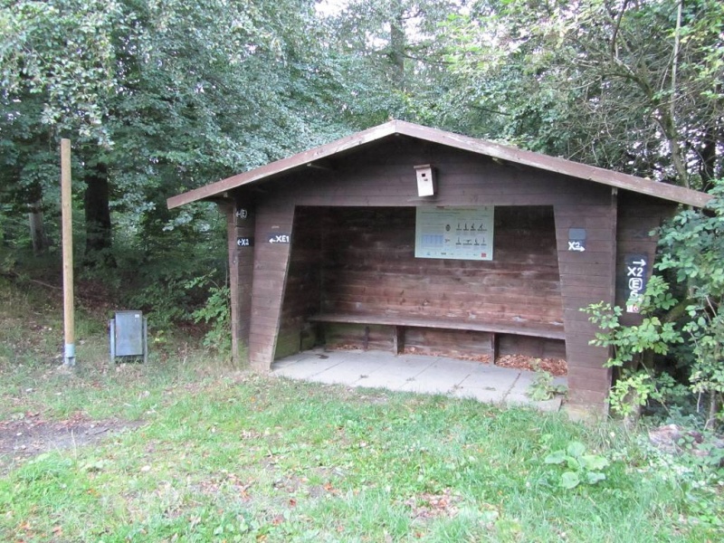 Datei:E1 schutzhuette hd6.jpg